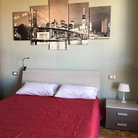 Pellico Stylish Apartments Cuneo Habitación foto